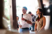 Após reprimenda de Flávio, Paulo Figueiredo reafirma apoio