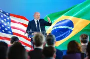 Após tarifas dos EUA, Lula avalia retaliação e mapeia reação
