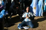 Argentina vence Egito de virada e torcida enlouquece em Buenos Aires