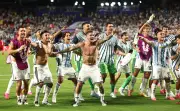 Argentina vence Suíça na prorrogação e vai à semi da Copa 2026