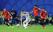 Argentina vira sobre Egito com Messi e avança nas oitavas da Copa 2026