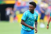Arsenal planeja maior salário da história para contratar Vinicius Jr.