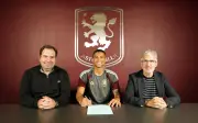 Aston Villa anuncia João Gomes por R$ 260 milhões; volante assina por 5 anos