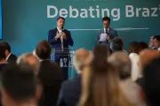 Ataque às urnas agrava crise na pré-candidatura de Flávio Bolsonaro