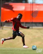 Athletico-PR tem dúvidas na defesa para enfrentar o São Paulo pelo Brasileirão