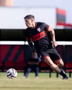 Atlético-GO bate Operário-PR por 3 a 1 e entra no G-6 da Série B