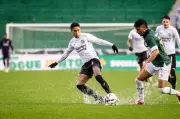 Atlético-GO negocia meia Matheusinho, do Ceará, com Santa Clara