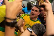 Audiência nos EUA sobre tarifa de 25% ouvirá Flávio Bolsonaro
