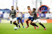 Bahia e Corinthians empatam em jogo quente e confuso na Fonte Nova