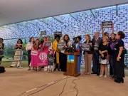 Bancada feminina cobra votação de projeto que equipara misoginia ao racismo