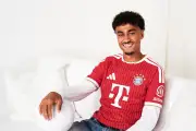 Bayern de Munique anuncia contratação de Nathaniel Brown por R$ 327,8 milhões
