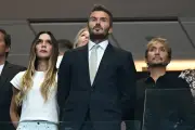 Beckhams levam cabeleireiro de estrelas para jogo Inglaterra x Argentina