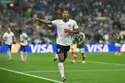 Bellingham marca 5º gol na Copa e se torna 3º maior artilheiro inglês