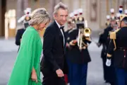 Bernard Arnault, da Louis Vuitton, multado em R$ 133 mi por impostos