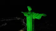 Bio Extratus celebra 35 anos com projeção no Cristo Redentor no Rio de Janeiro