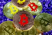 Bitcoin sobe para US$ 63 mil após inflação dos EUA desacelerar