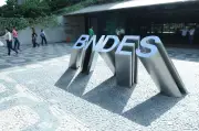 BNDES destina R$ 32,7 milhões a projeto de IA para supermercados