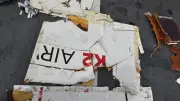 Boeing 737 cargueiro cai no Paquistão com 5 tripulantes; destroços no mar