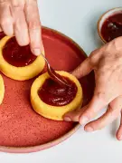 Bolo de milho no liquidificador com goiabada: receita fácil e rápida