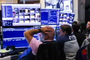 Bolsas de NY sem sinal único com petróleo em alta e balanços