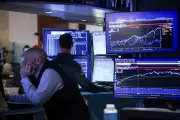 Bolsas em NY sobem com Big Techs e inflação mais fraca nos EUA