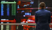 Bolsas europeias fecham entre estabilidade e queda com foco no Oriente Médio e Reino Unido