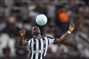 Botafogo rescinde com zagueiro Bastos, campeão da Libertadores 2024