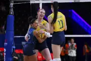 Brasil celebra prata na VNL com jovens: Zé Roberto vê saldo positivo