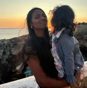 Brasileira e filha despejadas de abrigo em Portugal não conseguem voltar ao Brasil