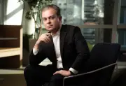 Brasileiro reduz risco e migra para renda fixa pós-fixada