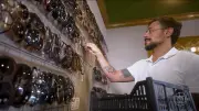 Brechó de óculos fatura R$ 80 mil por mês com peças vintage