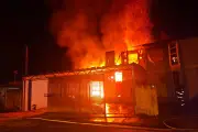 Briga de casal termina em incêndio que atinge duas casas em Teodoro Sampaio