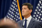 Briga de família no Fed de Warsh já começou