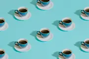Café: 5 xícaras por dia reduzem risco cardíaco, diz AHA