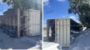 Caminhão com britas tomba e interdita faixa da Castelinho em Sorocaba