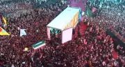 Caminhão de supermercado finlandês é usado no funeral de Khamenei