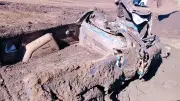 Caminhonete enterrada é encontrada por operários em obra no Paraná
