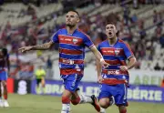 Carpini admite falhas do Fortaleza na derrota para o Atlético-GO mesmo com um a mais