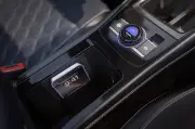 Carregador por indução em carros acelera degradação da bateria do celular