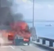 Carro pega fogo na Ponte Rio-Niterói por pane elétrica; sem feridos