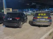 Casal detido com carro clonado e roubado na Via Dutra em Barra Mansa