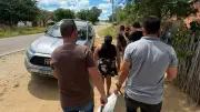 Casal preso por ameaçar vereadora e exigir R$ 1 mil para não queimar chácara no Ceará