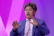 CEO da Shein deixa cargo antes de abertura de capital