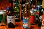 Cerveja artesanal vs. industrializada: entenda as diferenças