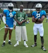 Chad Johnson, ex-NFL, usa camisa do Palmeiras e interage com clube