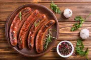 Chef Jefferson Rueda dá dicas para escolher a melhor linguiça