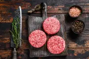 Chef revela segredos para hambúrguer caseiro perfeito