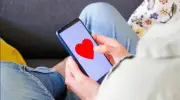 China proíbe namorados virtuais de IA e gera polêmica