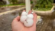 Chuva de granizo em Santo Antônio das Missões danifica 500 casas em menos de 5 minutos