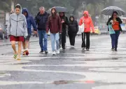 Chuva e frio no Rio no fim de semana; calor volta na segunda